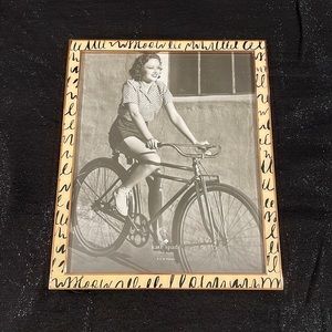 Kate Spade and LENOX Picture Frame 8X10 IN BOX